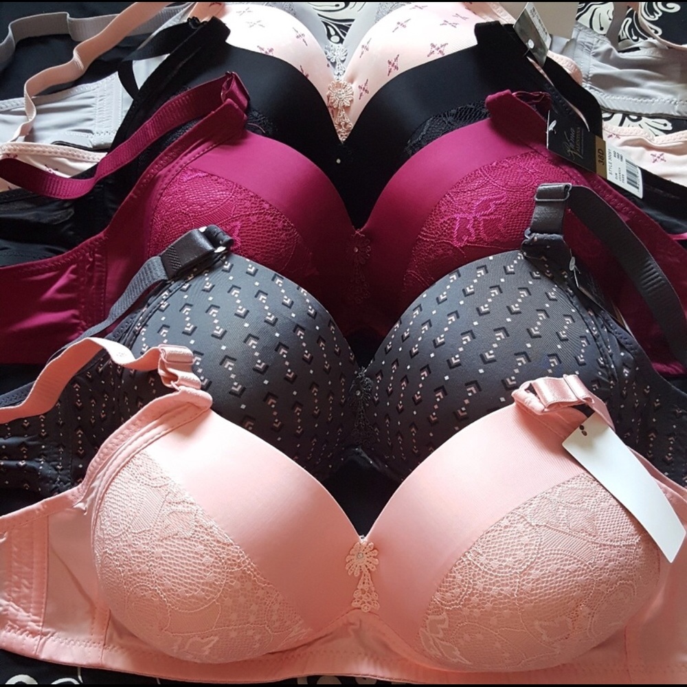 Wire free bra bundle 6 pieces NWT